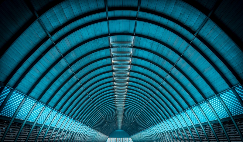 Well lit empty tunnel photo by Willian Justen de Vasconcellos